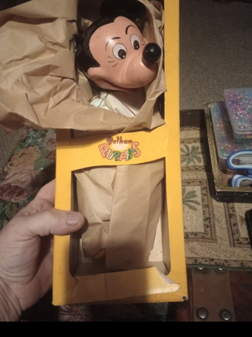 Vintage Minnie Mouse Puppet. Missing her right felt ear.
